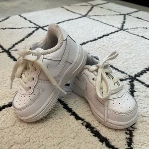 Toddler Nike Air Force 1 Sneakers Solid White